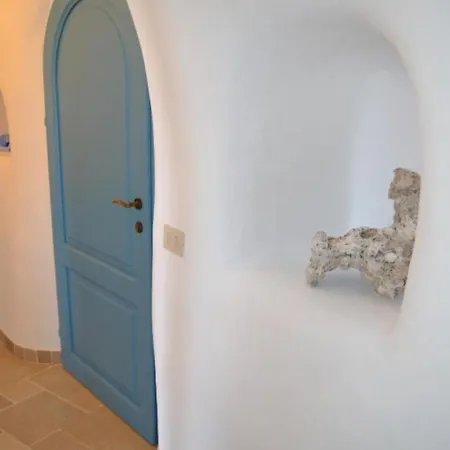 Maridea - Cave * Ponza