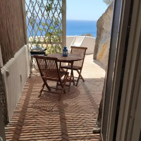 Maridea - Cave Apartment Ponza